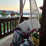 Eco St Ignatius еко лодж игнажден Villa *