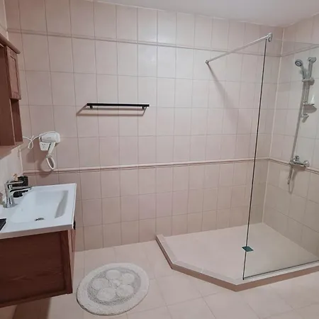 Willa Eco St Ignatius еко лодж игнажден