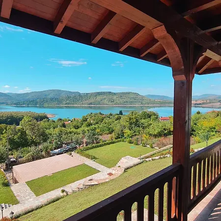 Eco St Ignatius еко лодж игнажден Willa