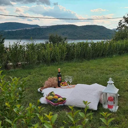 Eco St Ignatius еко лодж игнажден Willa *